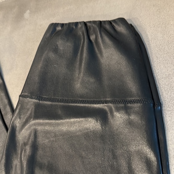 Aritzia Vegan Leather Leggings - Picture 5 of 11
